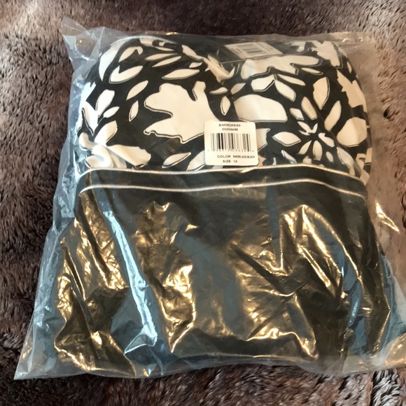 NWT Avenue 14 Margot swim dress - Picture 8 of 9